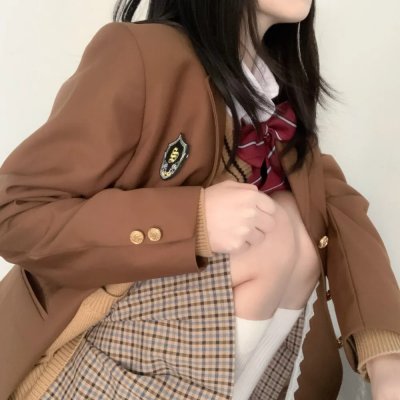 三女性